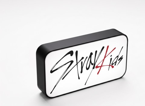Lampka LED z logo Stray Kids, podświetlenie RGB
