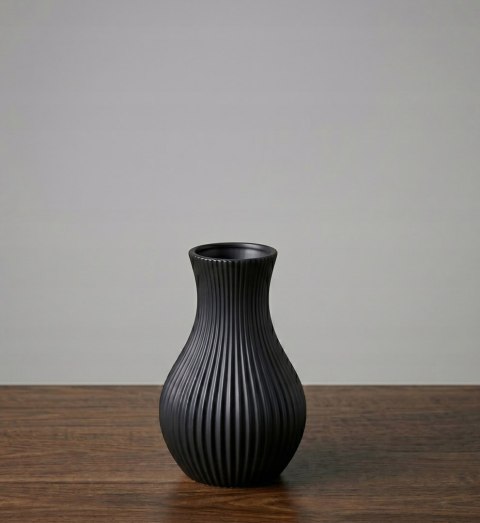 Wazon żłobiony 19 cm - Czarny